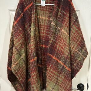 Woolrich Blanket Wrap Poncho Plaid Pattern with Fringe Detail-One Size